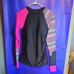 3 piece Women's Pink and Black Geometric Rashguard Set
